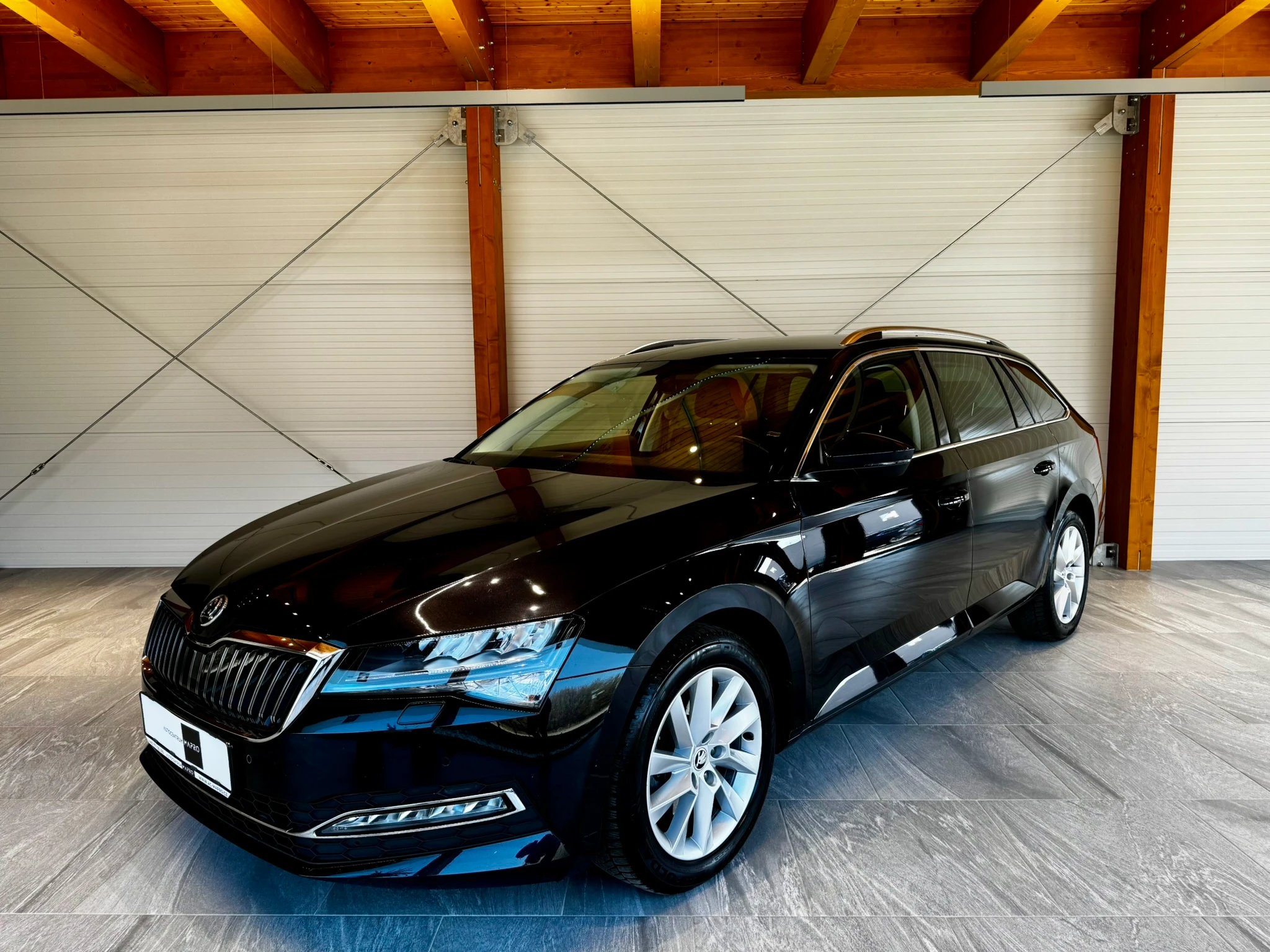 Škoda Superb 2.0 TDi 110 Kw DSG Style Plus