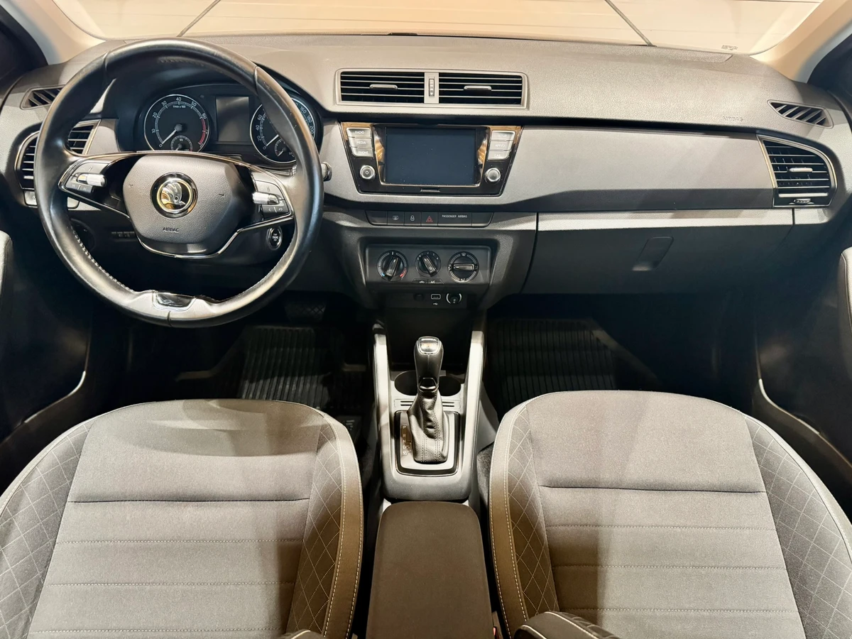 Škoda Fabia 1.0 TSi DSG Ambition Plusinteriér