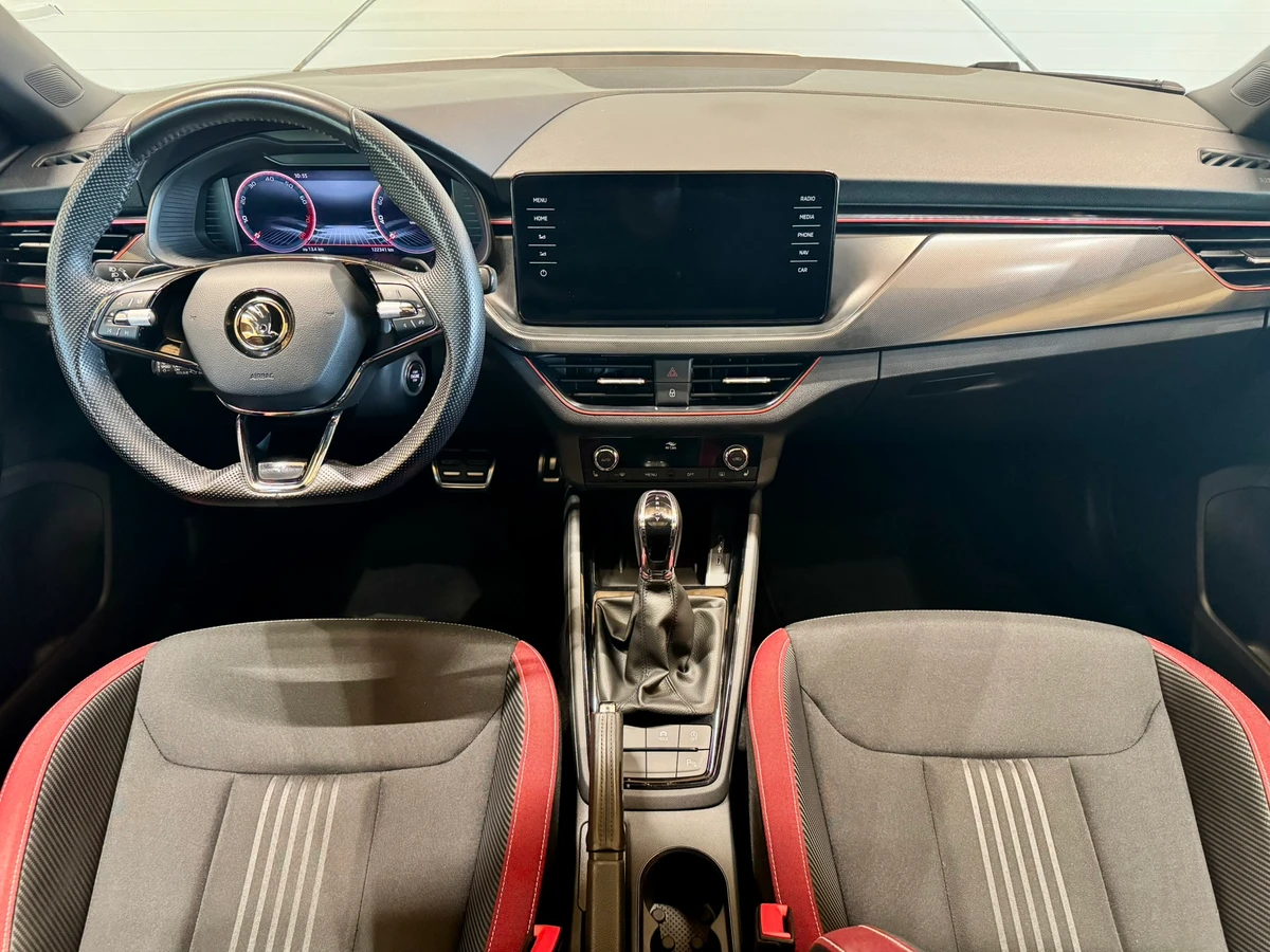 Škoda Scala 1.5 TSi 110 Kw DSG Monte Carlointeriér