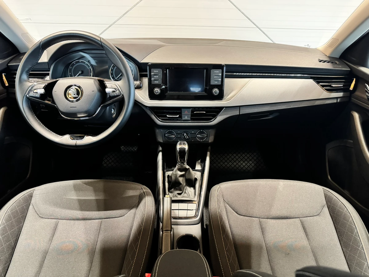 Škoda Scala 1.0 TSi 81KW DSG Ambition Plusinteriér