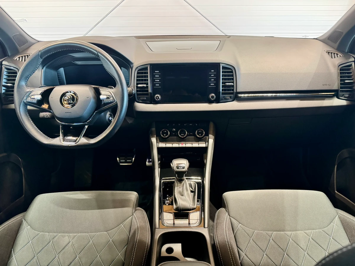 Škoda Karoq 2.0 TDi 110 KW DSG Sportlineinteriér