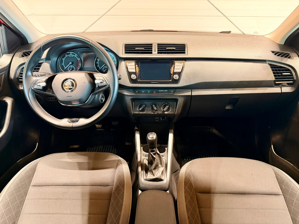 Škoda Fabia 1.0 TSi 70 Kw Ambition Topinteriér