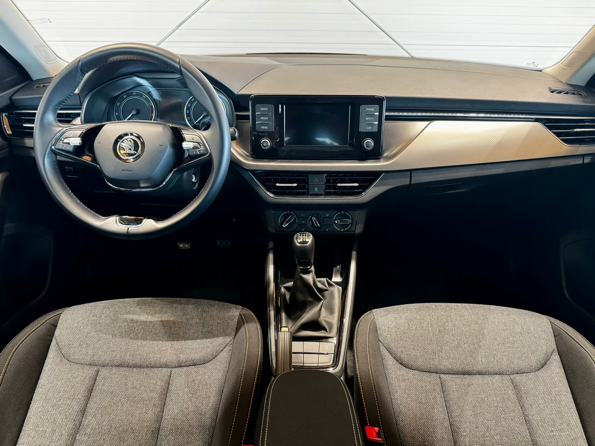 Škoda Kamiq 1.0 TSi 81 KW Ambition Plusinteriér