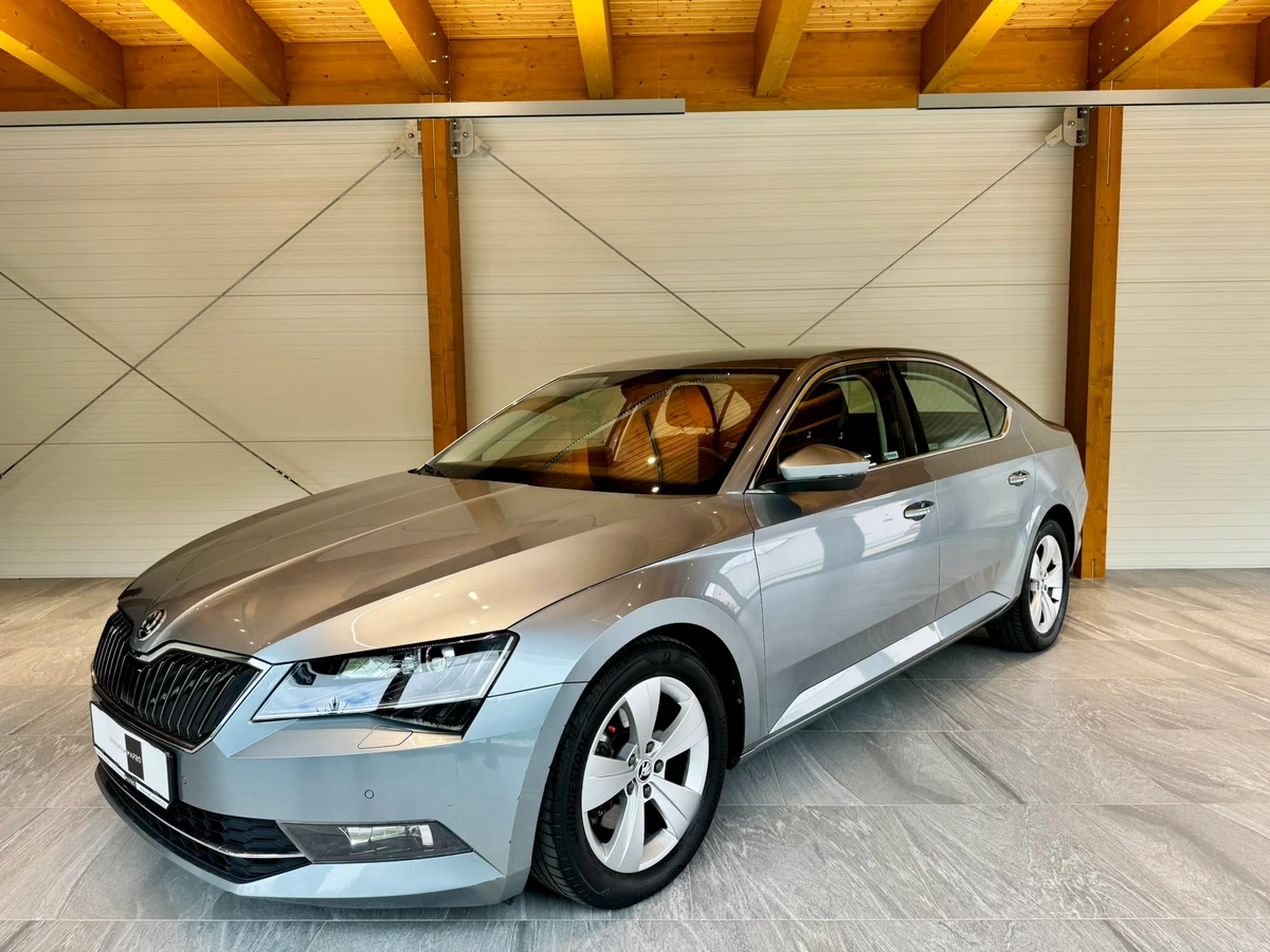 Škoda Superb 2.0 TDi 110 Kw DSG Ambition Plusexteriér