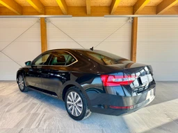 Škoda Superb 2.0 TDi 110 Kw DSG Style Plus
