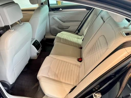 Volkswagen Passat  2.0 TDi 110 Kw DSG Elegance