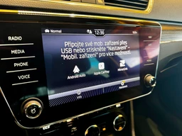 Škoda Superb 2.0 TDi 110 Kw DSG Style Plus