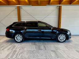 Škoda Superb 2.0 TDi 110 Kw DSG Style Plus