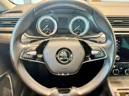 Škoda Superb 2.0 TDi 110 Kw DSG Style Plus