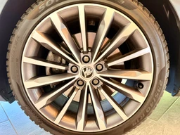 Škoda Superb 2.0 TSi 206 Kw DSG 4x4 Laurin & Klement