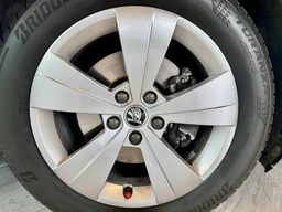 Škoda Superb 2.0 TDi 110 Kw DSG Ambition Plus