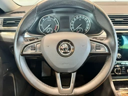 Škoda Superb 2.0 TDi 110 Kw DSG Ambition Plus