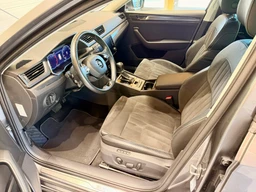Škoda Superb 2.0 TDi 110 Kw DSG Style Plus