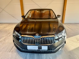 Škoda Superb 2.0 TDi 110 Kw DSG Style Plus