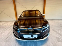 Škoda Superb 2.0 TSi 206 Kw DSG 4x4 Scout