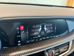 Alfa Romeo Stelvio Quadrifoglio 2.9 V6 BiTurbo 8AT 510k