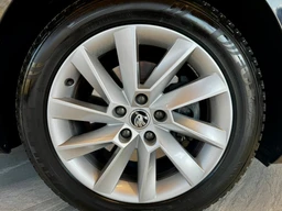 Škoda Superb 2.0 TDi 110 Kw DSG Style Plus