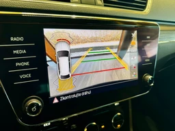 Škoda Superb 2.0 TDi 110 Kw DSG Style Plus