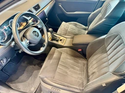 Škoda Superb 2.0 TDi 110 Kw DSG Style Plus