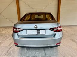 Škoda Superb 2.0 TDi 110 Kw DSG Ambition Plus