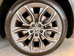 Škoda Superb 2.0 TSi 206 Kw DSG 4x4 Scout