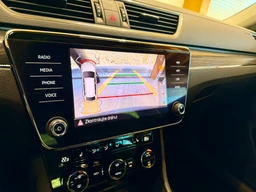 Škoda Superb 2.0 TDi 110 Kw DSG Style Plus