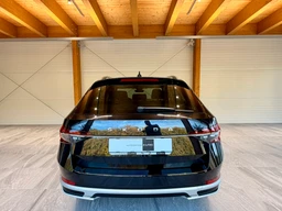 Škoda Superb 2.0 TSi 206 Kw DSG 4x4 Scout