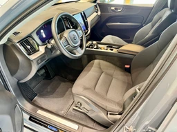 Volvo XC60 Volvo XC60, B4 AWD Momentum PRO 197 k Mild - Hybrid