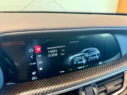 Alfa Romeo Stelvio Quadrifoglio 2.9 V6 BiTurbo 8AT 510k