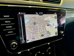 Škoda Superb 2.0 TDi 110 Kw DSG Style Plus