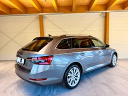Škoda Superb 2.0 TDi 110 Kw DSG Style Plus