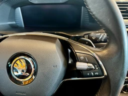 Škoda Superb 2.0 TDi 110 Kw DSG Style Plus