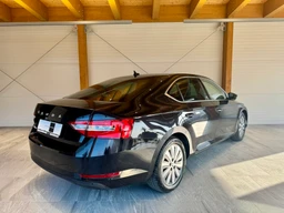 Škoda Superb 2.0 TDi 110 Kw DSG Style Plus
